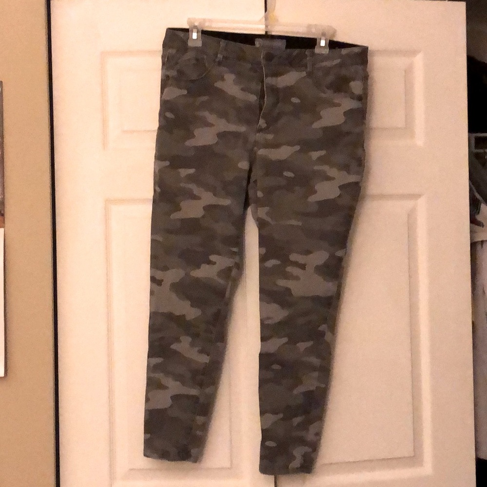 COPY - Gray Camouflage Pants